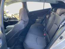 Toyota Prius S - U8725