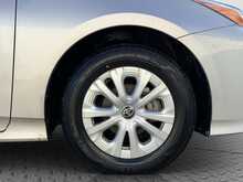 Toyota Prius S - U8725
