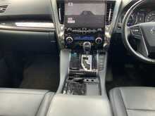 Toyota Alphard Hybrid SR C-Package - U8726