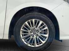 Toyota Alphard Hybrid SR C-Package - U8726