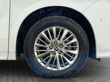 Toyota Alphard Hybrid SR C-Package - U8726