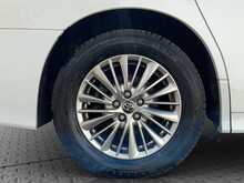 Toyota Alphard Hybrid SR C-Package - U8726