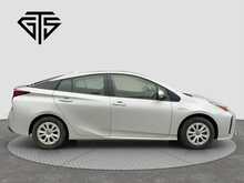 Toyota Prius S - U8727