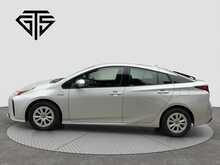 Toyota Prius S - U8727