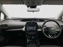 Toyota Prius S - U8727