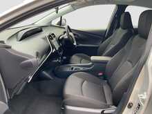 Toyota Prius S - U8727