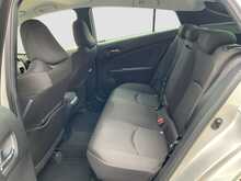 Toyota Prius S - U8727
