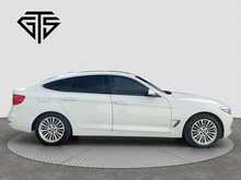 BMW 3 Series Gran Turismo 320i Luxury - U8755