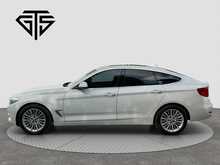 BMW 3 Series Gran Turismo 320i Luxury - U8755