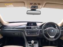 BMW 3 Series Gran Turismo 320i Luxury - U8755