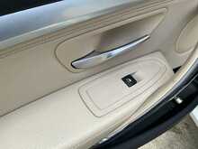 BMW 3 Series Gran Turismo 320i Luxury - U8755