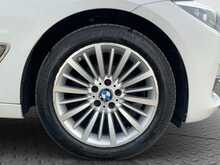BMW 3 Series Gran Turismo 320i Luxury - U8755