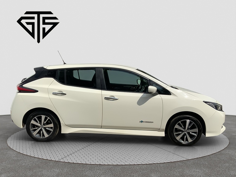 Nissan Leaf Acenta - U8756