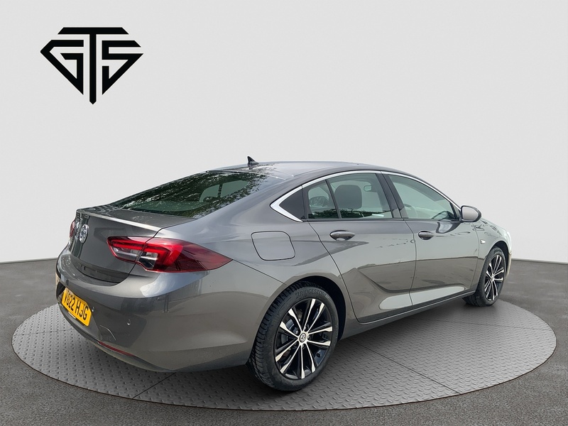 Vauxhall Insignia Turbo D SE Edition - U8760