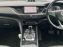 Vauxhall Insignia Turbo D SE Edition - U8760