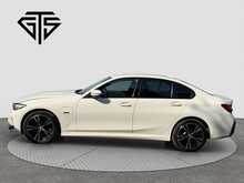 BMW 3 Series 330e M Sport - U8761