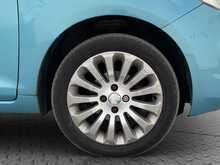 Ford Ka Zetec - U8767