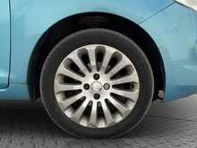 Ford Ka Zetec - U8767