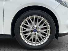 Ford Focus T EcoBoost Zetec - U8769