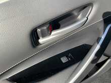 Toyota Corolla Hybrid G - U8773