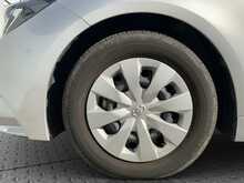 Toyota Corolla Hybrid G - U8773