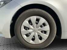 Toyota Corolla Hybrid G - U8773