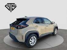 Toyota Yaris Cross Hybrid X - U8776