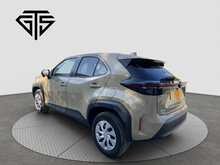 Toyota Yaris Cross Hybrid X - U8776