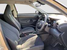 Toyota Yaris Cross Hybrid X - U8776