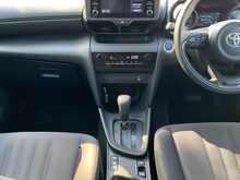 Toyota Yaris Cross Hybrid X - U8776