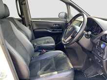 Toyota Voxy 	Hybrid ZS Kirameki3 - U8780