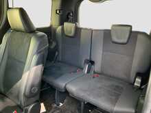 Toyota Voxy 	Hybrid ZS Kirameki3 - U8780