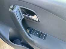 Volkswagen Polo TSI HighLine - U8785