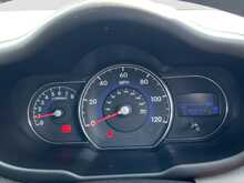 Hyundai i10 Active - U8792