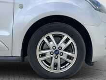 Ford Grand Tourneo Connect EcoBlue Titanium - U8800