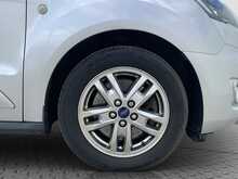 Ford Grand Tourneo Connect EcoBlue Titanium - U8800