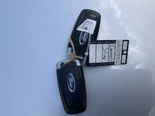 Ford Grand Tourneo Connect EcoBlue Titanium - U8800