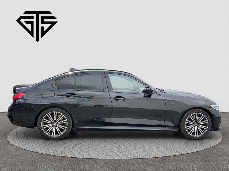 BMW 3 Series 330i M Sport - U8814