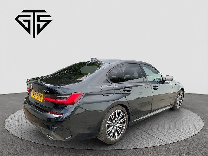 BMW 3 Series 330i M Sport - U8814