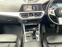 BMW 3 Series 330i M Sport - U8814