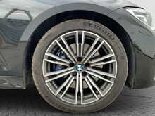 BMW 3 Series 330i M Sport - U8814