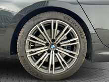 BMW 3 Series 330i M Sport - U8814
