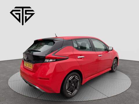 39kWh Acenta Hatchback 5dr Electric Auto (150 ps)