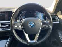 BMW 3 Series 330e SE Pro - U8846
