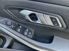 BMW 3 Series 330e SE Pro - U8846