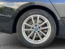 BMW 3 Series 330e SE Pro - U8846