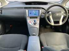 Toyota Prius S - U8861