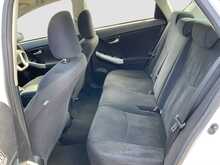 Toyota Prius S - U8861