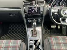 Volkswagen Golf GDI - U8862