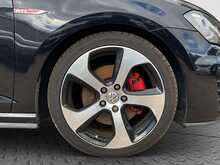 Volkswagen Golf GDI - U8862